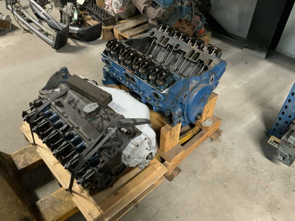 Car Engine Chevrolet V8