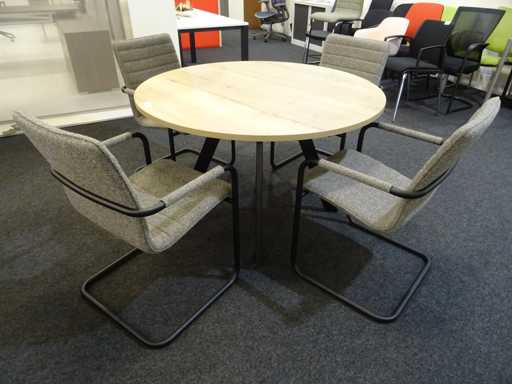 Table avec 4 chaises