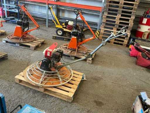Wing trowels