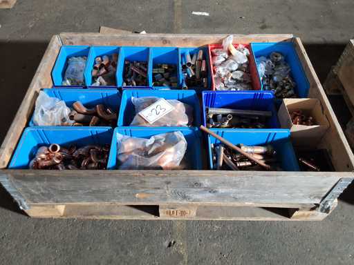   Palette mit Sanitär + Heizungsmaterial VIEGA