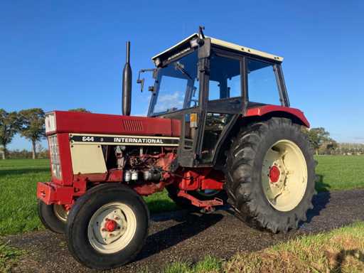 1979 International 644 Tweewielaangedreven landbouwtractor