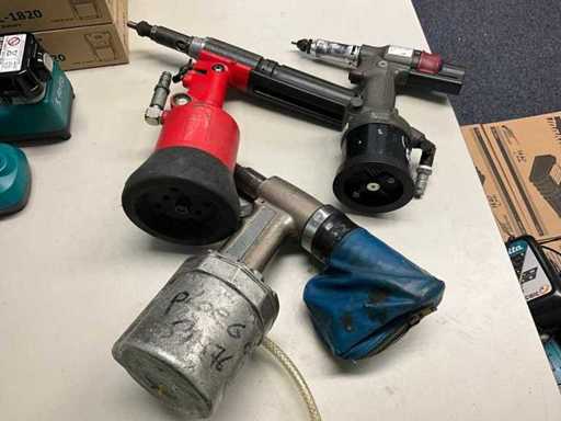 Riveting machines/blind latch/rivet pliers (3x)