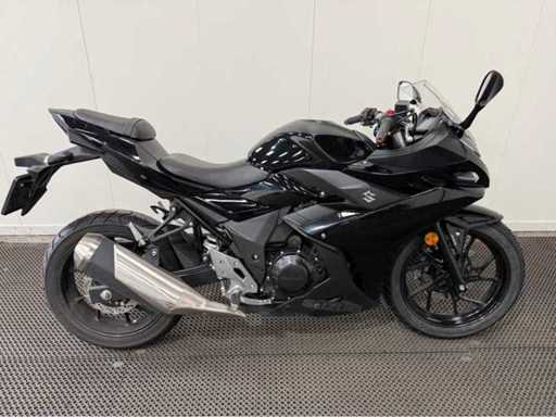 Suzuki - GSX 250 RA - Sport - 5724 km - Moto -