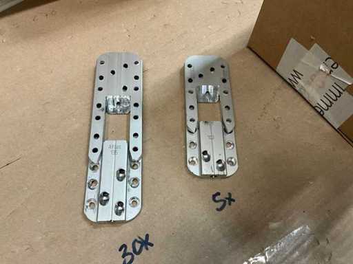 30 x Connettore a coda di rondine in alluminio Atlas 135 // 5 x Atlas 100 senza materiale di fissaggio utilizzato