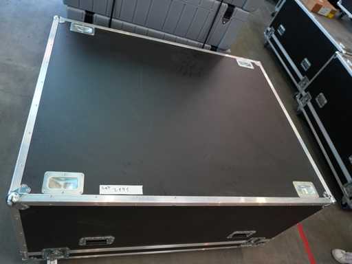 AED - FLIGHTCASE FOR PANASONIC PT-RQ50 + RENTAL FRAME - Video