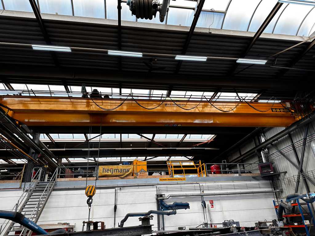 Overhead cranes, accessories and containers