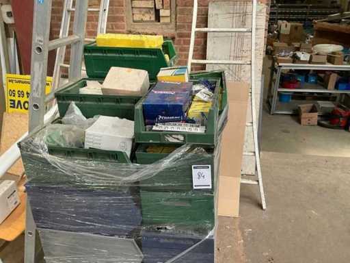 Batch of various electrical installation material