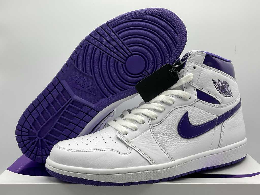Nike Jordan 1 Retro High OG Court Violet Baskets Pour Femme 44