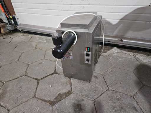 Sanomat - Machine à chantilly fouettée