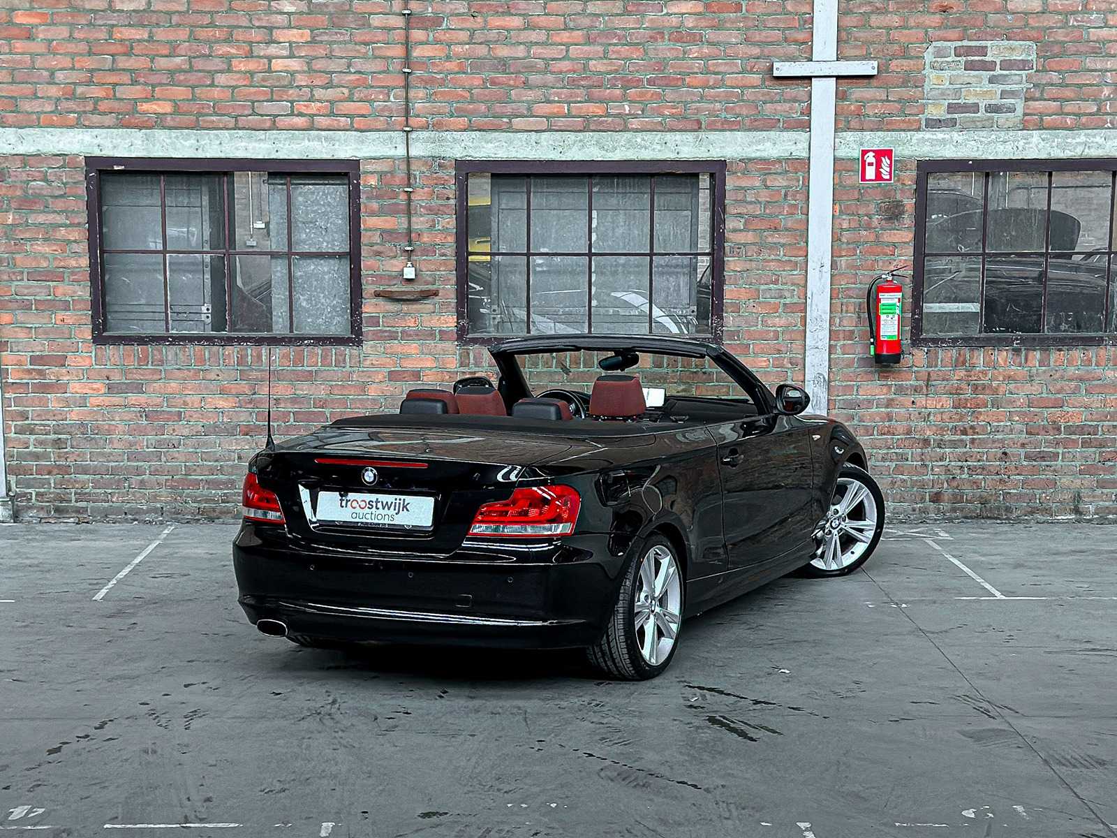 BMW 118i Cabrio High Executive 1-serie 143pk 2011, L-752-XS