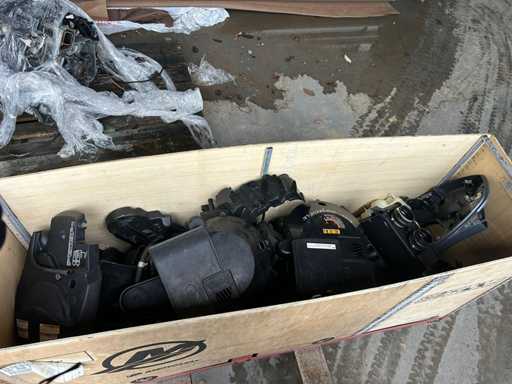 Miscellaneous parts - Lot of hoods - Outboard engine parts