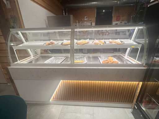 Warmhoudvitrine 2,4M 