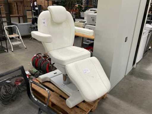 Reeve Treatment Chair