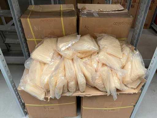 O mulțime de legături de cablu 142x2.5mm (325000x)