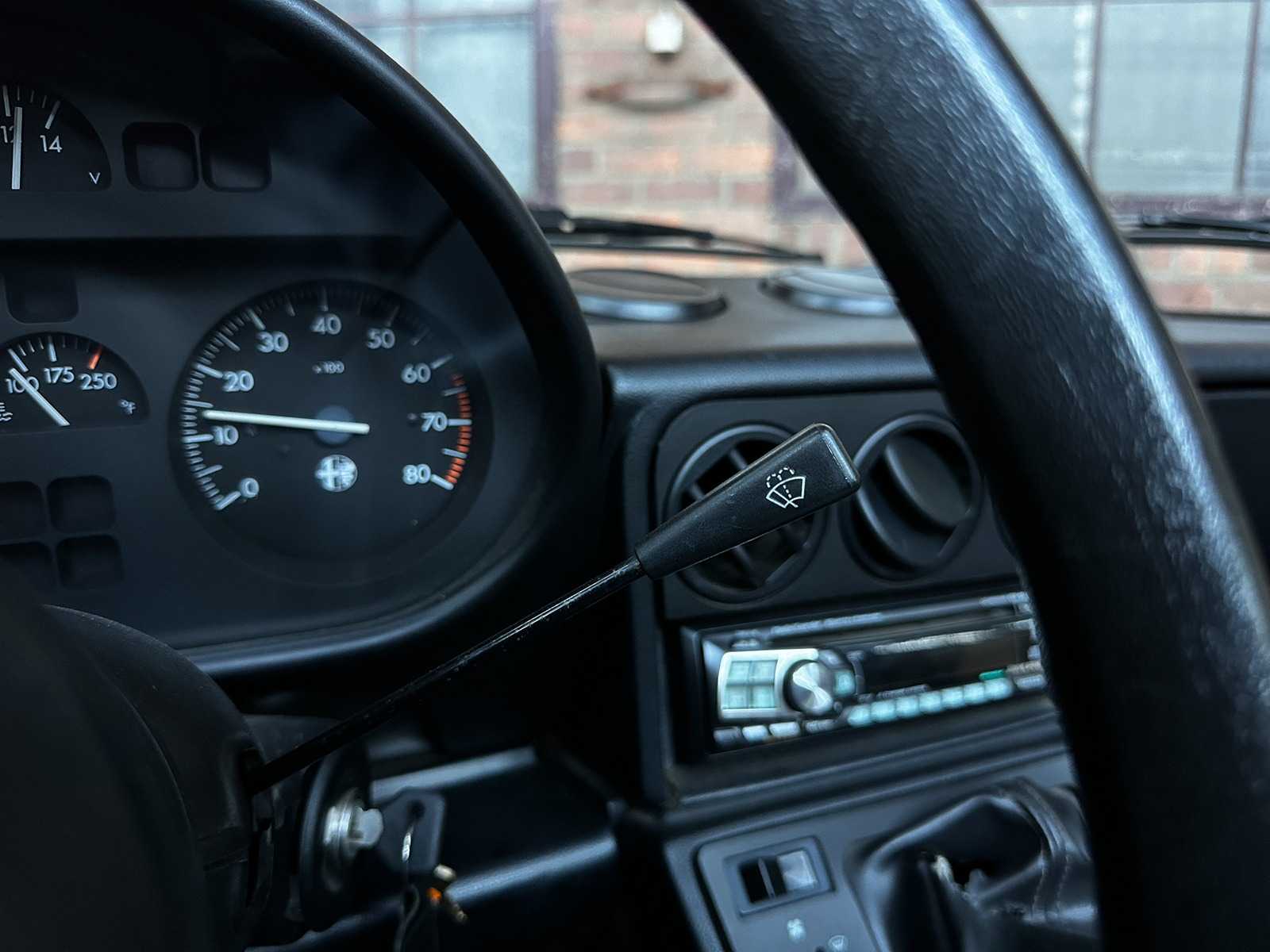 Alfa Romeo Spider 2.0 118pk 1987, NS-842-F