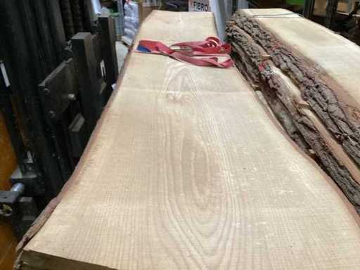 American oak block / trunk/2.40 m long / diameter approx. 65 / sawn in 60mm / 6 planks / dry air-dried