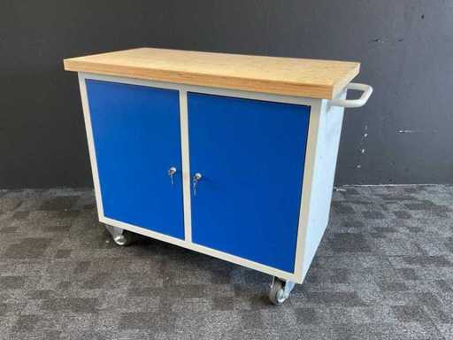 Mobile workbench/tool cabinet