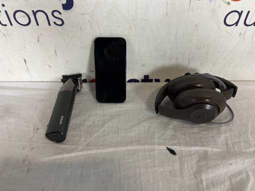 iPhone 15 pro | Essentiel-B koptelefoon | Babyliss tondeuse 