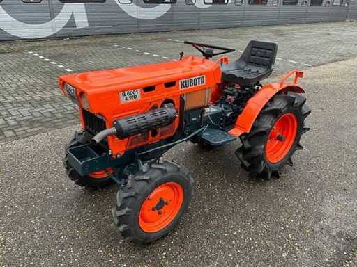 Kubota B6001 4WD Mini Tractor