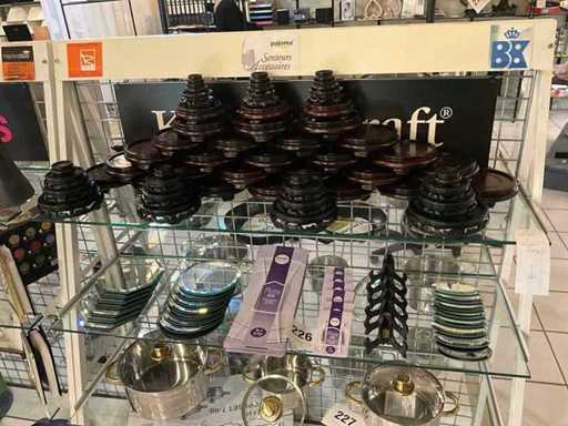 Batch of various pedestals/ uprights photo frame holders