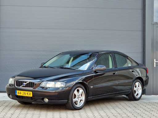 Volvo - 2002 - S60 - 2.4 T AWD Geartronic - 44-JN-KR