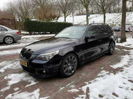 BMW 530i Touring High Executive Automatic Transmission, 95-XZ-XS