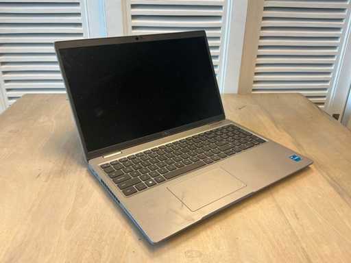 Laptop - Dell Inc. - Latitude 5520