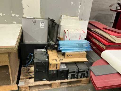 Partia różnorodnego sprzętu IT