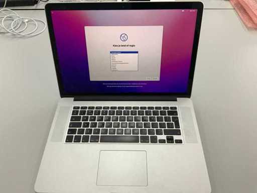 Apple A1398 15-inch MacBook Pro MJLQ2N/A Laptop