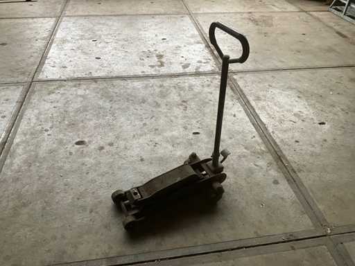Garage jack
