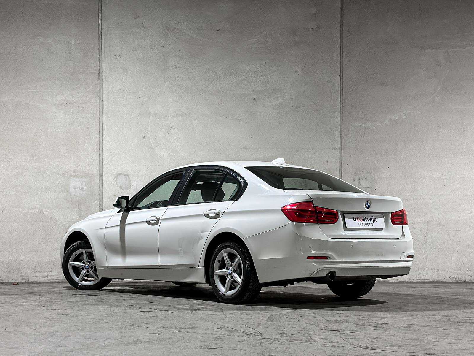 BMW 318i Corporate Lease Executive 3-serie 136pk 2018 (Origineel-NL), SB-204-F