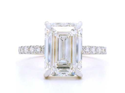 Ring aus 18 Karat Gelbgold mit 4,34 ct Diamant