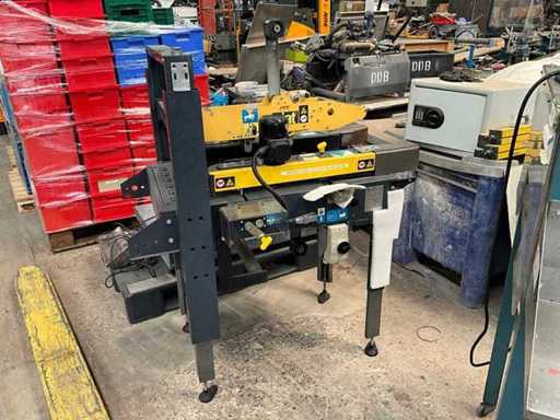 2000 SIAT SM8 Box Sealing Machine