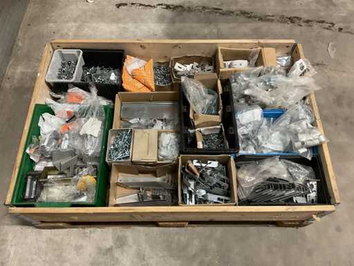 Charge von Befestigungselementen