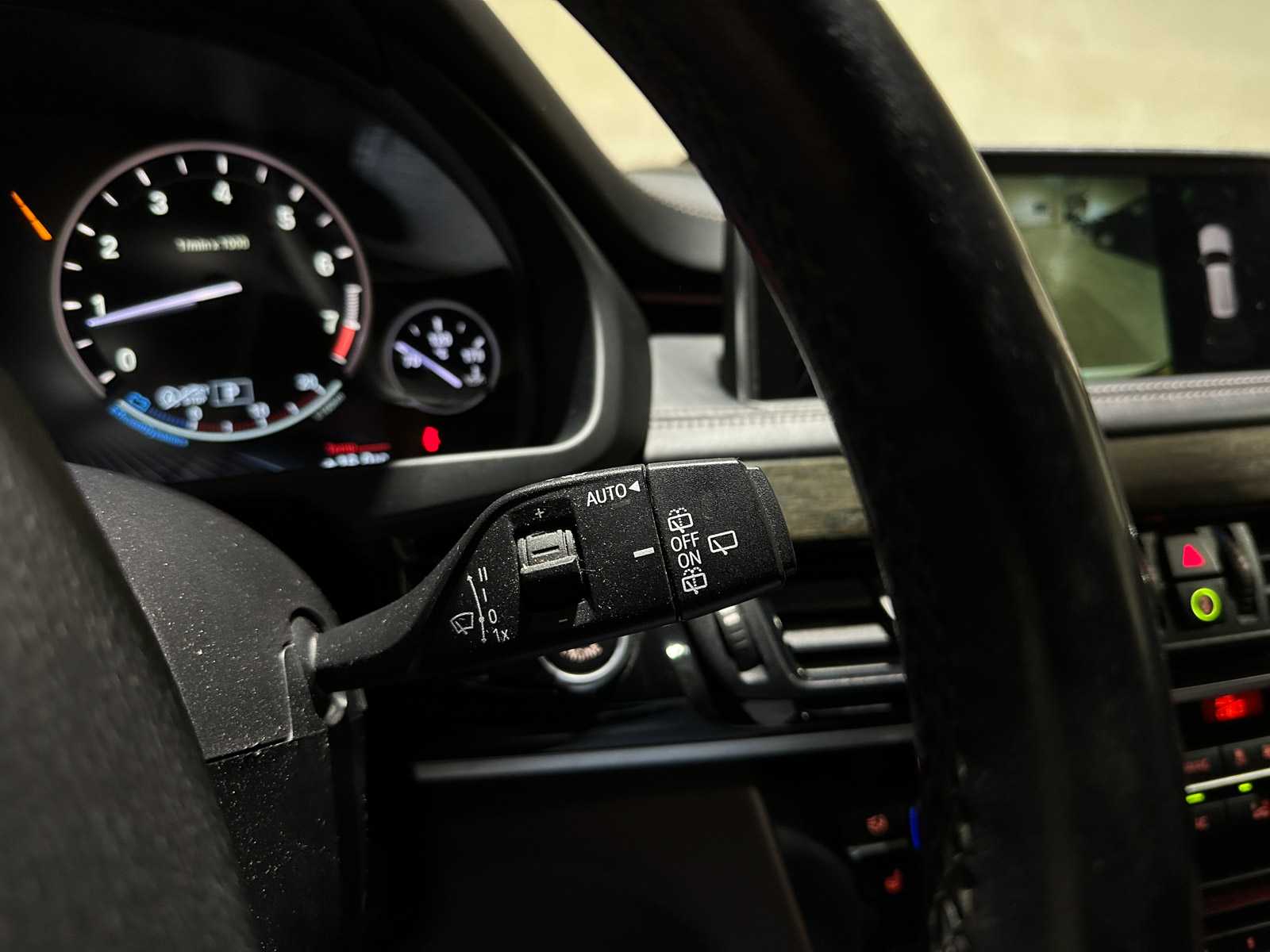 BMW X5 xDrive50i 4.4 V8 High Executive 449pk 2014, J-094-RR