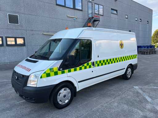 FORD - 2014 - TRANSIT - AMBULANCE - Car