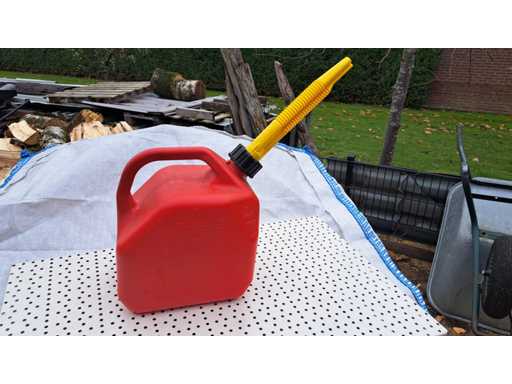 Jerry can - Alte unelte pentru pădure și grădină