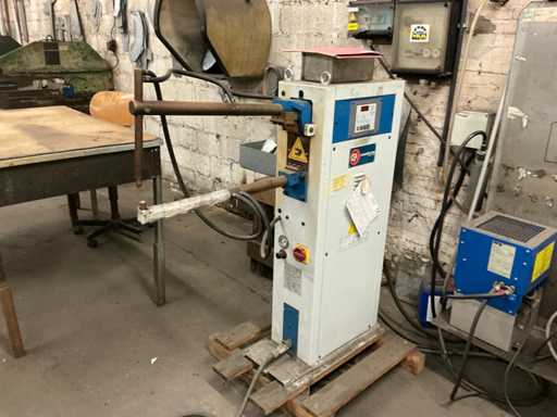 CEA ZP 28 Puntlasmachine