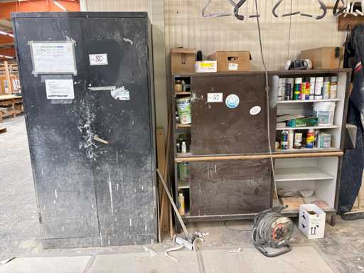   Armadietti con contenuto e ponti a ponte