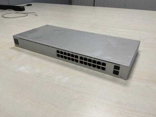 Ubiquiti UniFi 24 PoE Switch