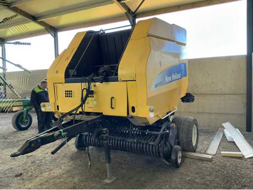 2006 New Holland BR7070 balenpers