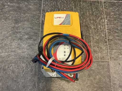 Hawker - 24V 100A - Battery chargers