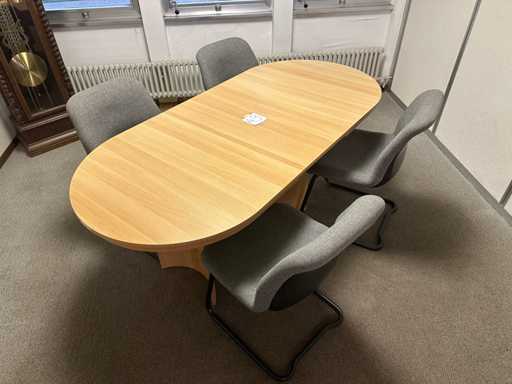Vergadertafel met 4 stoelen