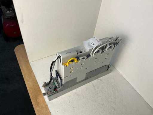 Lenze L-Force E94ASHE0044 Single Drive HighLine frequentieregelaar
