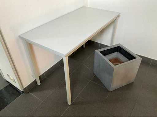 Table d’appoint (3x)