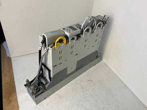 Lenze L-Force E94ASHE0044 Single Drive HighLine frequentieregelaar