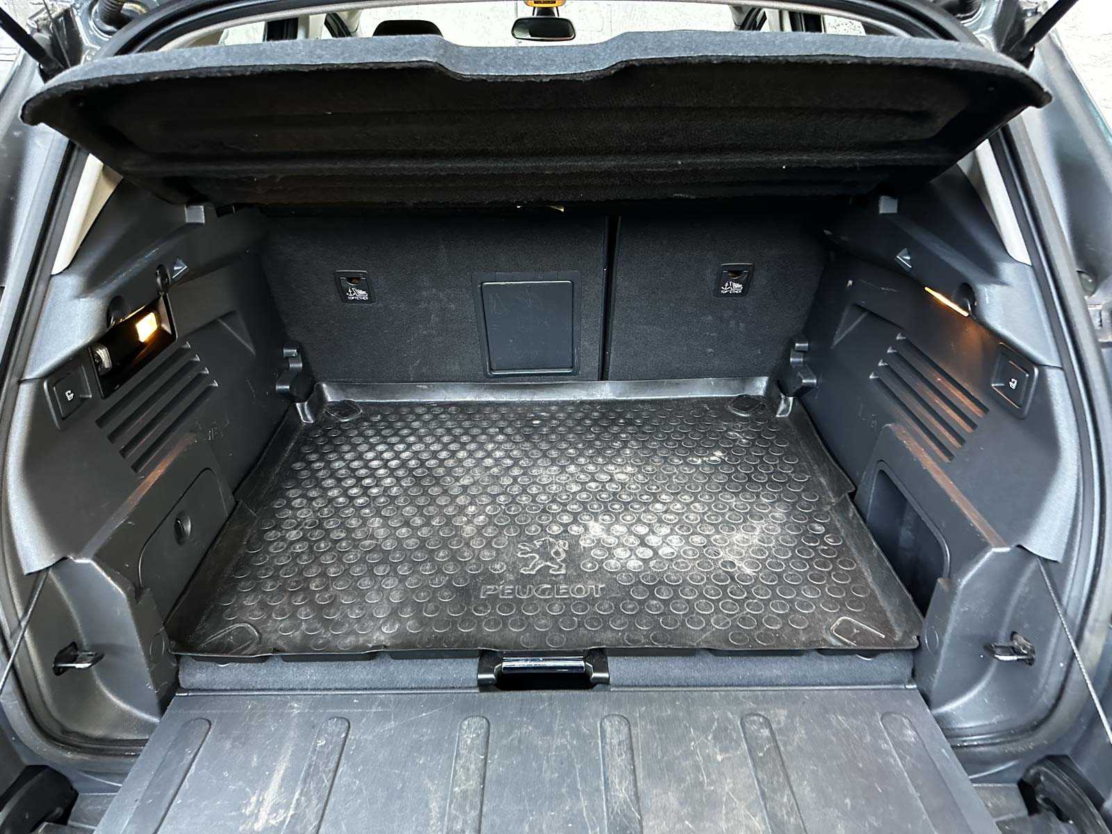 Peugeot 3008 1.6 THP ST 156pk 2011 (Origineel-NL), 09-PTJ-7