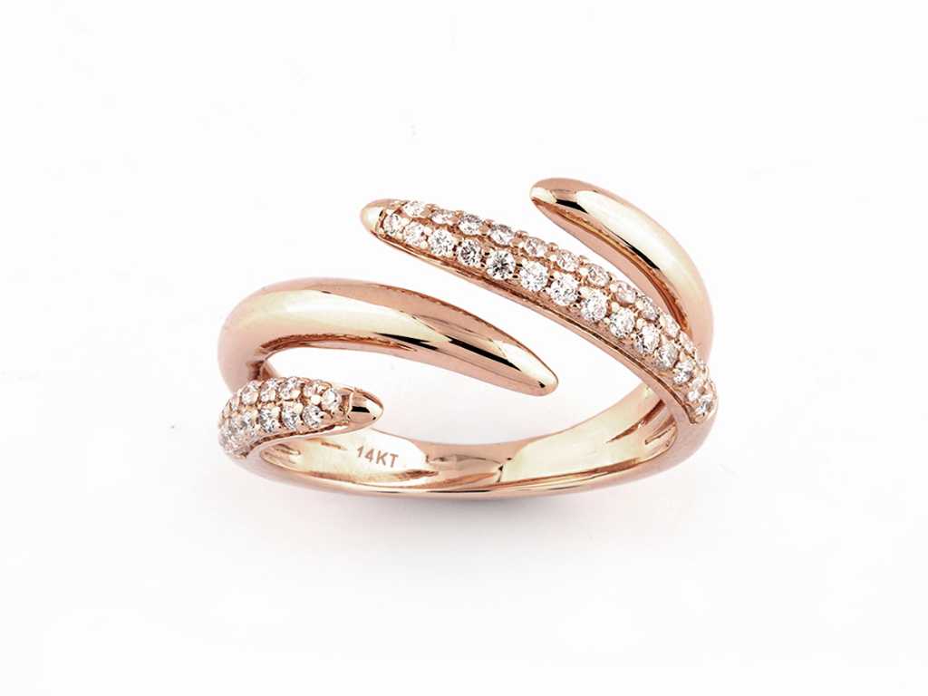 14 KT Pink gold Ring With Natural Diamond