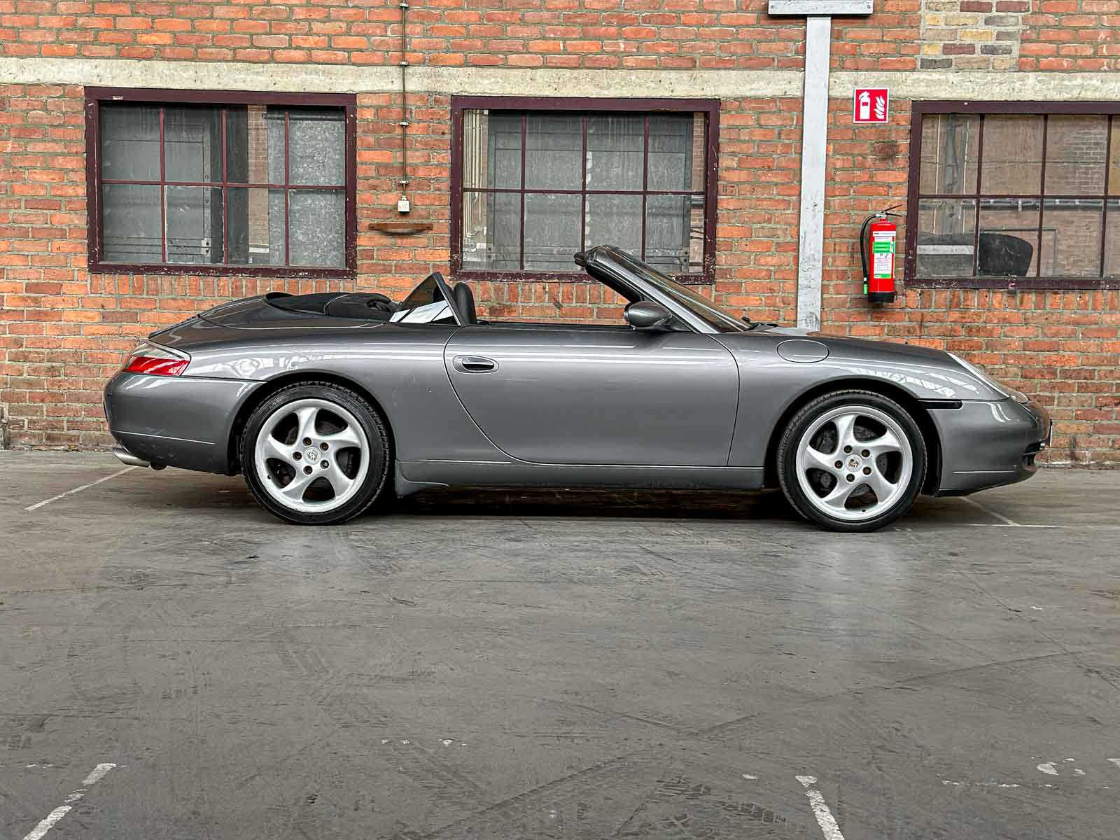 Porsche 911 Carrera Cabriolet 3.4 996 300pk 2001 Youngtimer