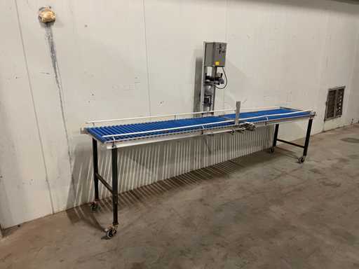  Przeno?nik rolkowy do nape?niania kube?ka